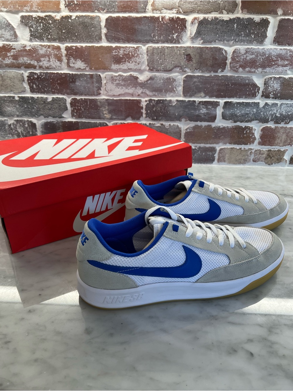 Nike Adversary SB White Hyper Royal- Size 13